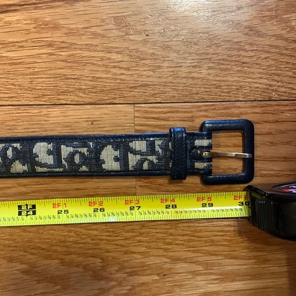?PRICE DROP!!? Authentic Christian Dior vintage belt - www  display picture 1